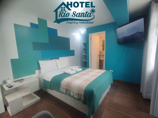 Hotel en Cátac "RIO SANTA"